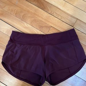 Lululemon speed up shorts 2.5 inseam size 4 color Red Merlot